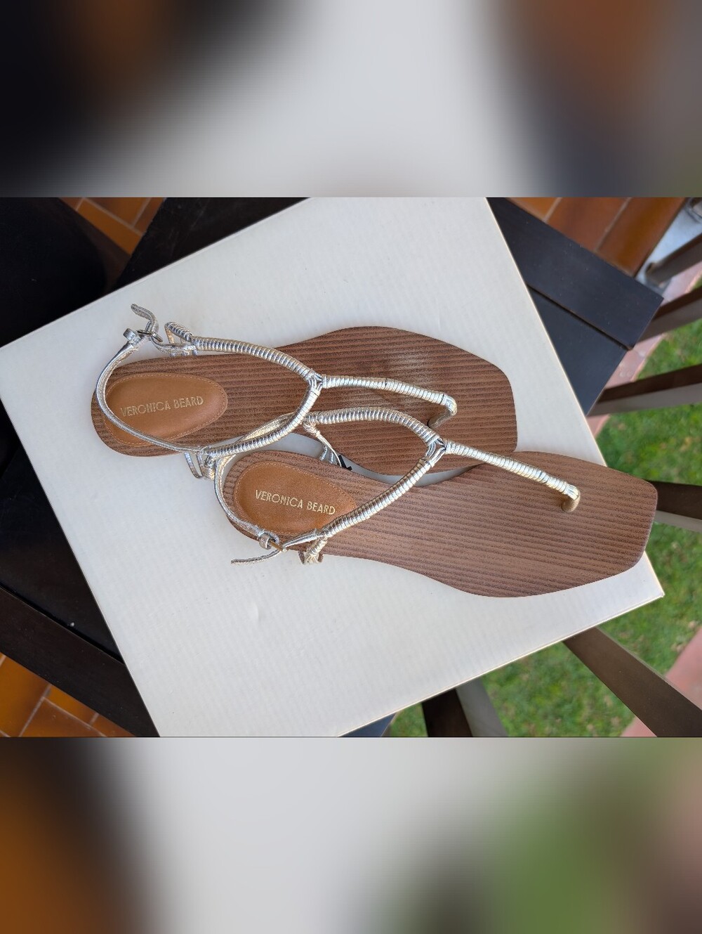 Veronica Beard Silver Strappy Flat Sandals Size 7.5 No Box No Bag